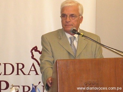 Edmundo del Aguila