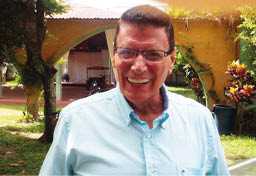 WALTER GRUNDEL. alcalde provincial de San martin