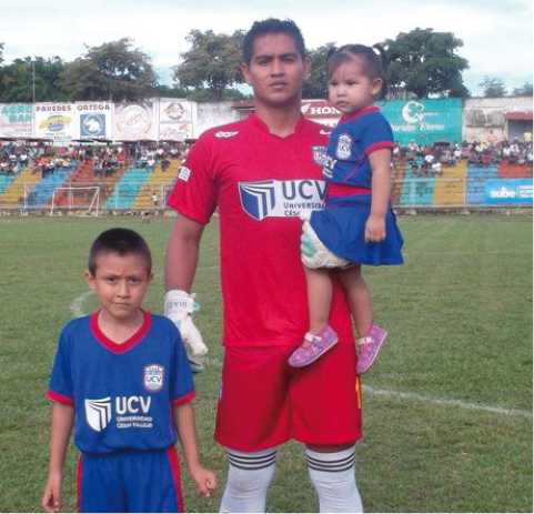 CARLOS JUNIOR