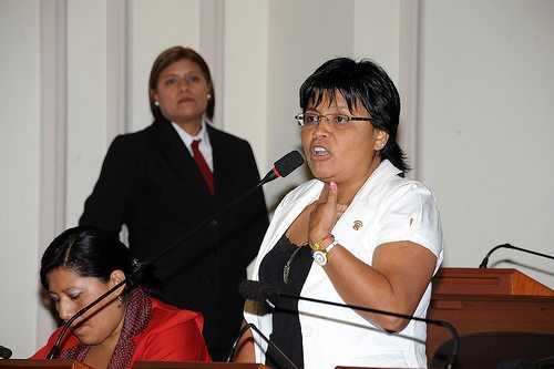 ESTHER SAAVEDRA MUESTRA RECIBOS DE PAGO DE INGLÉS