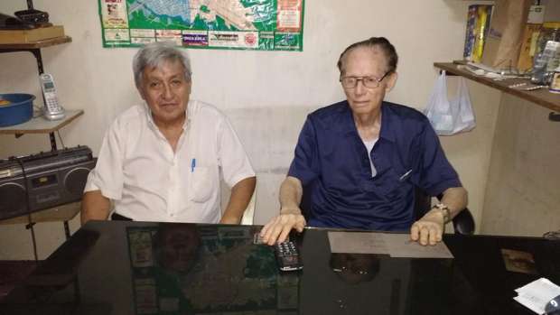 JULIO QUEVEDO CHÁVEZ JUNTO A JORGE GARDINI LAZO