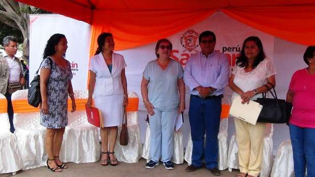 MINISTRA DE LA MUJER EN FERIA DE MUJERES EMPRENDEDORAS