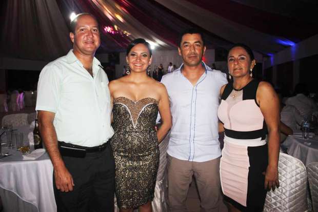 GERENTE GENERAL DE VÍA TELEVISIÓN E INVITADOS A LA PRE VENTA