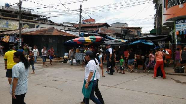 INGRESO A MERCADO TOTALMENTE CERRADO POR COMERCIANTES