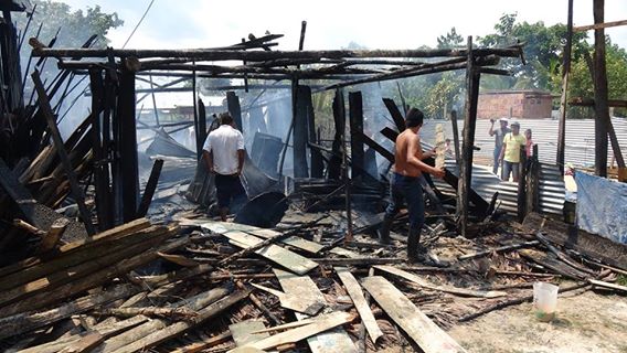 Incendio de vivienda en AA.HH. Brisas del Paranapura