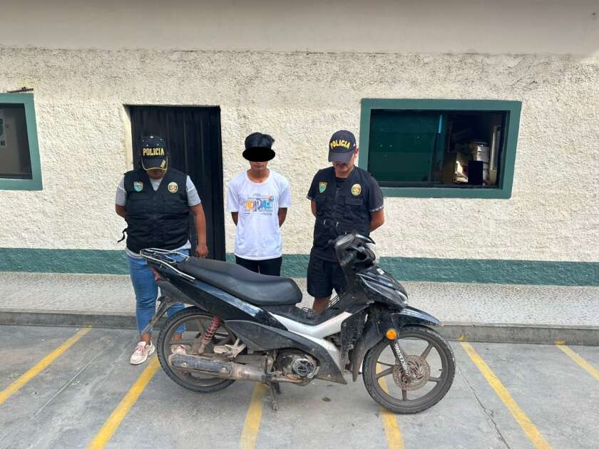 Detienen a menor de 15 años con motocicleta robada11