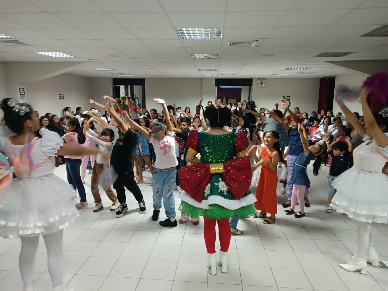 Corte Superior de Justicia de San Martín brindó alegría al niño judicial en navidad