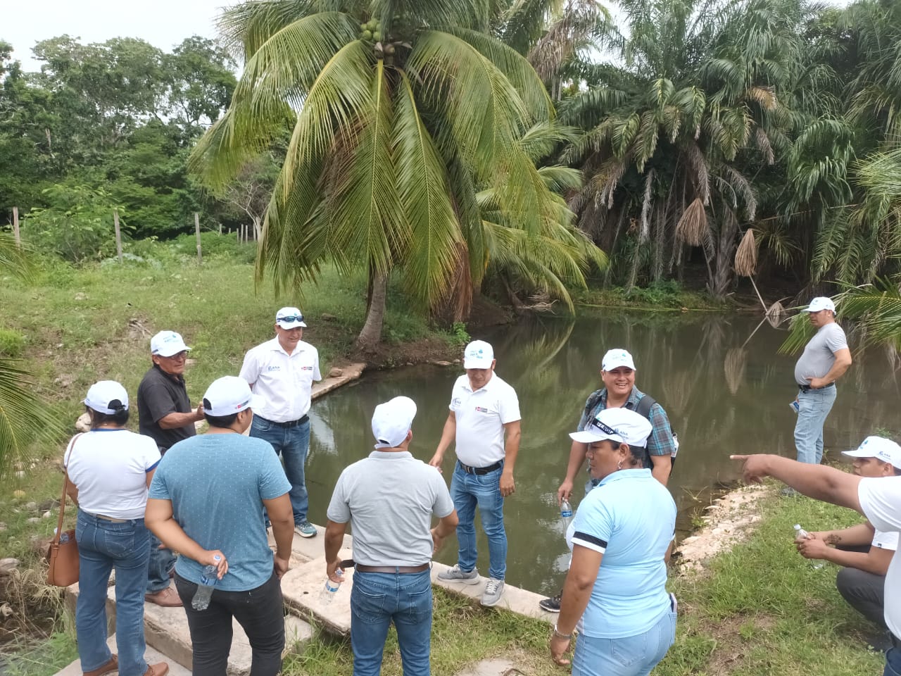 Desabastecimiento de agua potable y amenazas a fuentes naturales de agua reconocieron en caminata1