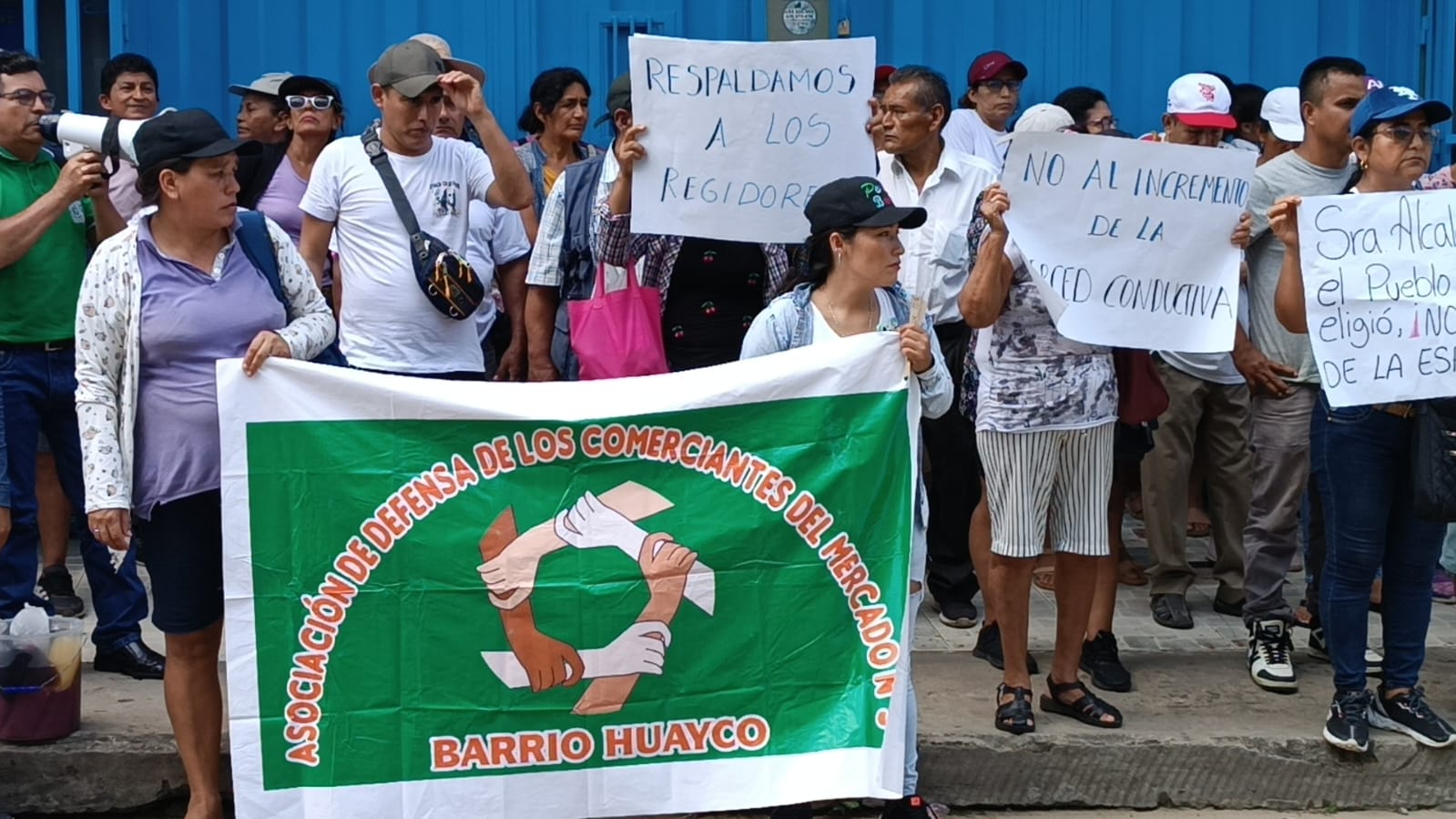 Comerciantes de mercados de Tarapoto realizan plantón en la Municipalidad Provincial1