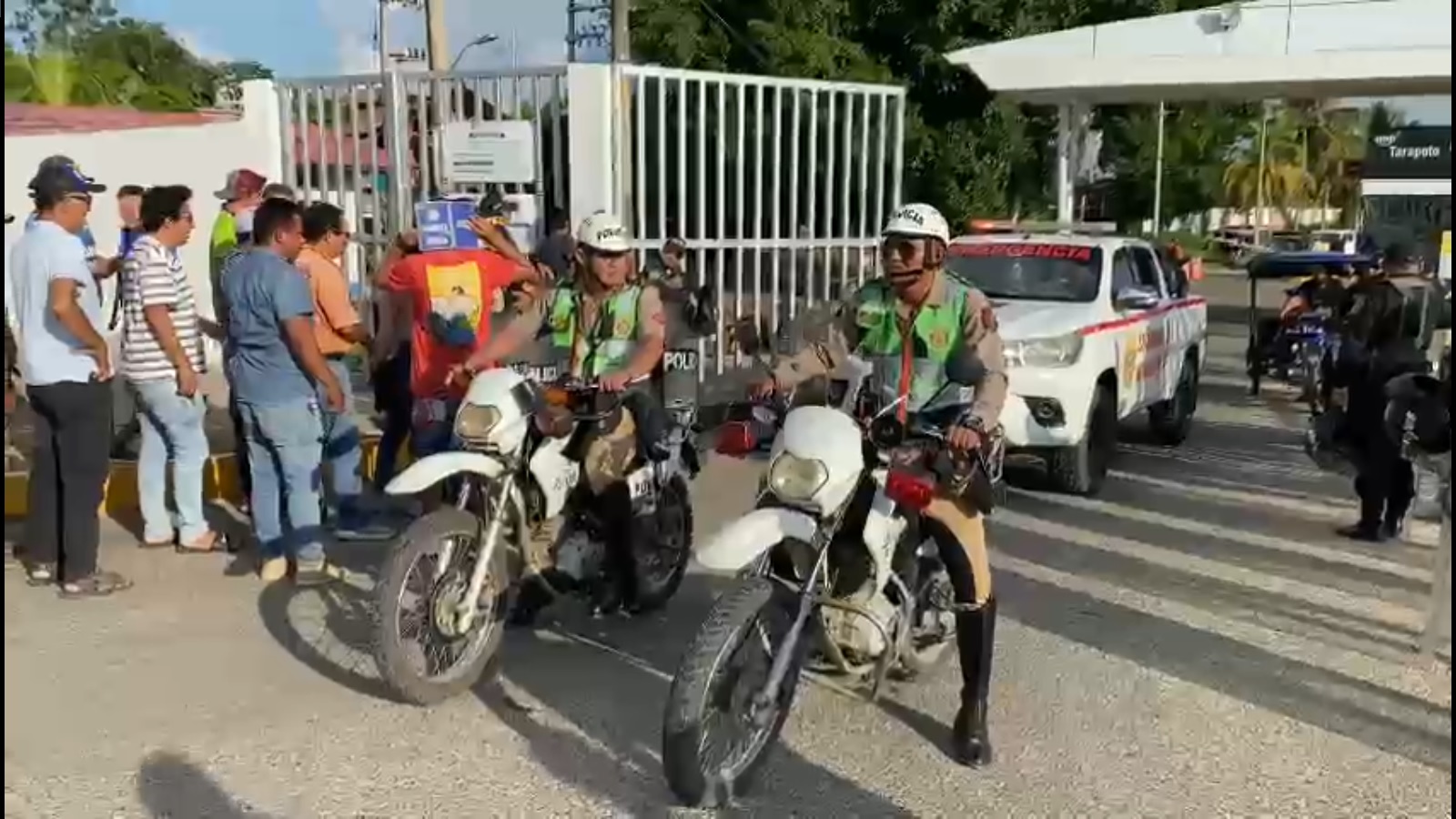 Policía Nacional brinda medidas de seguridad tras la llegada de Paolo Guerrero a Tarapoto