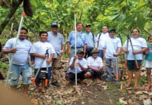 Entregan herramientas a productores cacaoteros de Requena