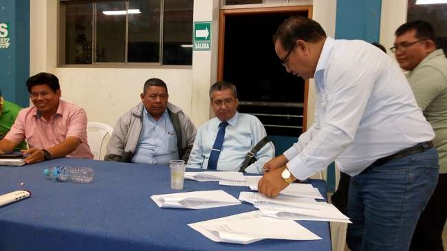 Elisbán Ochoa  ofrece inversión vial y educativa en Yurimaguas