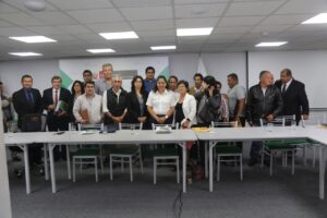 Ministra Fabiola Muñoz se reunió con productores agrarios y alcanza acuerdos