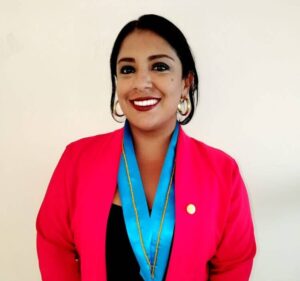 Carnaval amazónico: Cuando el baldazo es más democrático que el poder