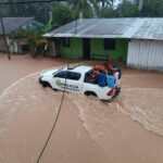Impacto de la inundación en Papaplaya y el esfuerzo por mantener la educación en medio de la tragedia