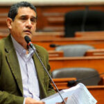 Relación entre partido y bancada de Acción Popular es nula, afirma Mesías Guevara