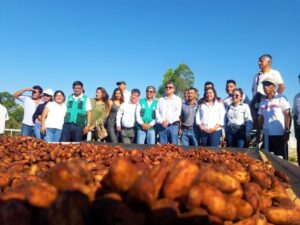 Nohemí Aguilar entrega módulo de post cosecha en Nueva Cajamarca