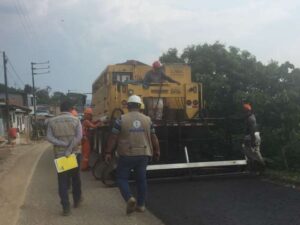 Realizan mantenimiento periódico en tramos de la Red Vial Regional