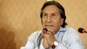 Alejandro Toledo es cambiado de prisión para evitar su libertad