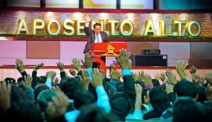 Proponen modificar ley de libertad religiosa para regular establecimiento de iglesias