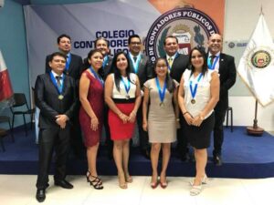 Juramenta directiva del Colegio de Contadores de San Martín