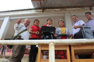 Municipalidad de La Banda de Shilcayo  entrega cinco computadoras a IE. LUCADAR