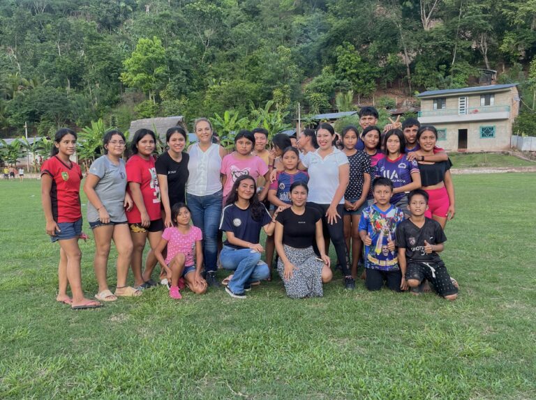 Torneo Relámpago Femenino impulsa el deporte y liderazgo de las mujeres en el Campeonato Shamuy Wamra Mayo 2025