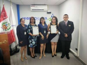 Por primera vez entregan nacionalidad peruana a dos ciudadanas en Tarapoto