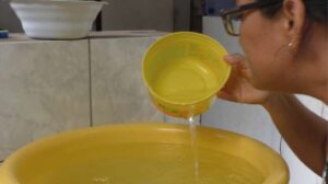 Funcionarios de EMAPA responden por contaminación de agua en Morales