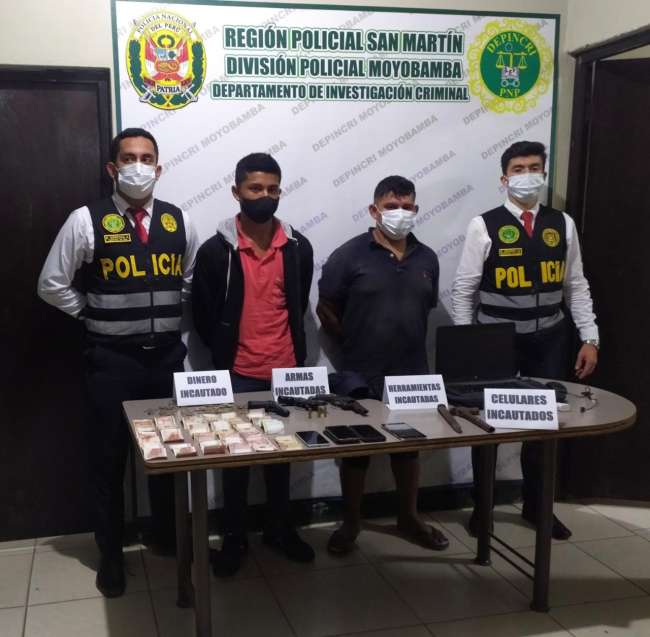 Policía presenta a integrantes de banda de asaltantes