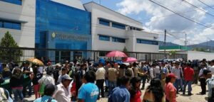 Ronderos realizaron plantón frente al Ministerio Público