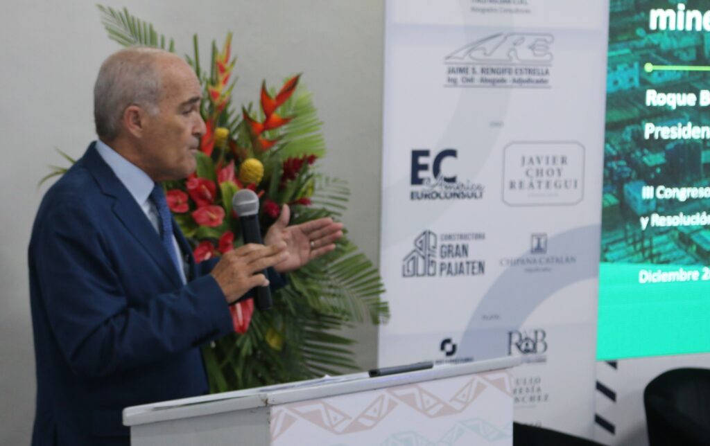 Roque Benavides defendió la necesidad de que el sector privado deje atrás el silencio y asuma su rol público