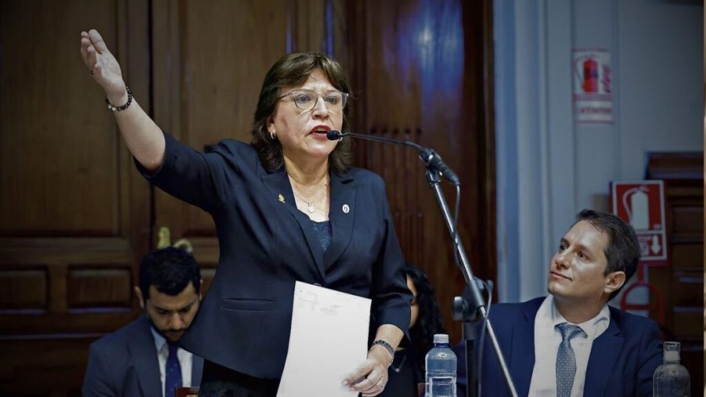 Delia Espinoza tras su inhabilitación: “Soy la legítima fiscal de la Nación, pese a quien le pese”