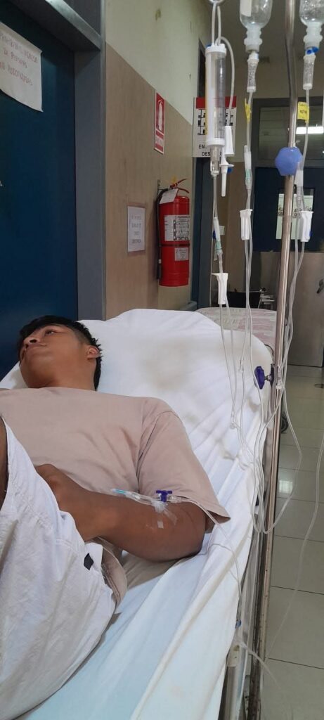 Joven universitario es referido a Lima por falta de equipos en el Hospital II-2 de Tarapoto