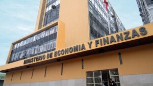 Irrisorio aumento: MEF aprueba reajuste de solo S/ 30 para pensiones de la Ley 20530