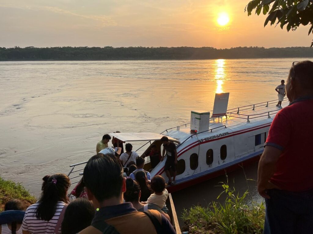 Embarcación “Bravo” sufre aparatoso accidente con más de 160 pasajeros en la ruta San Lorenzo – Yurimaguas