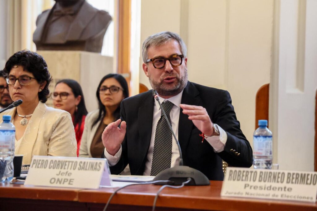 ONPE invoca a organizaciones políticas a tener personeros