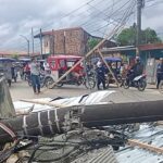 Vientos huracanados golpean Iquitos: Dejan viviendas dañadas y postes colapsados