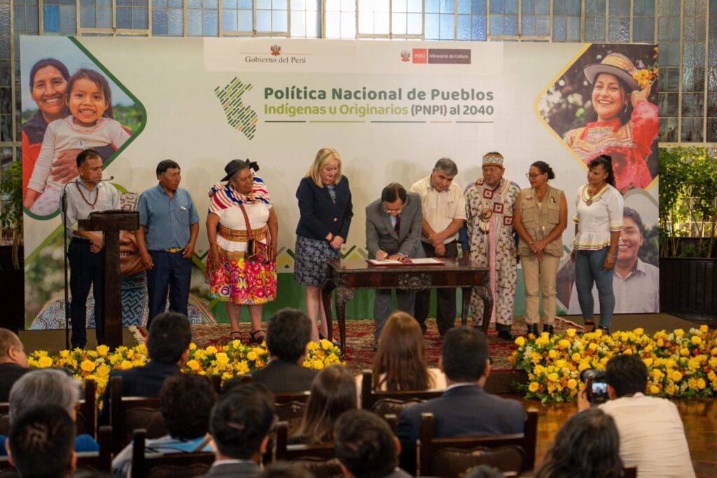Gobierno aprueba política nacional indígena al 2040