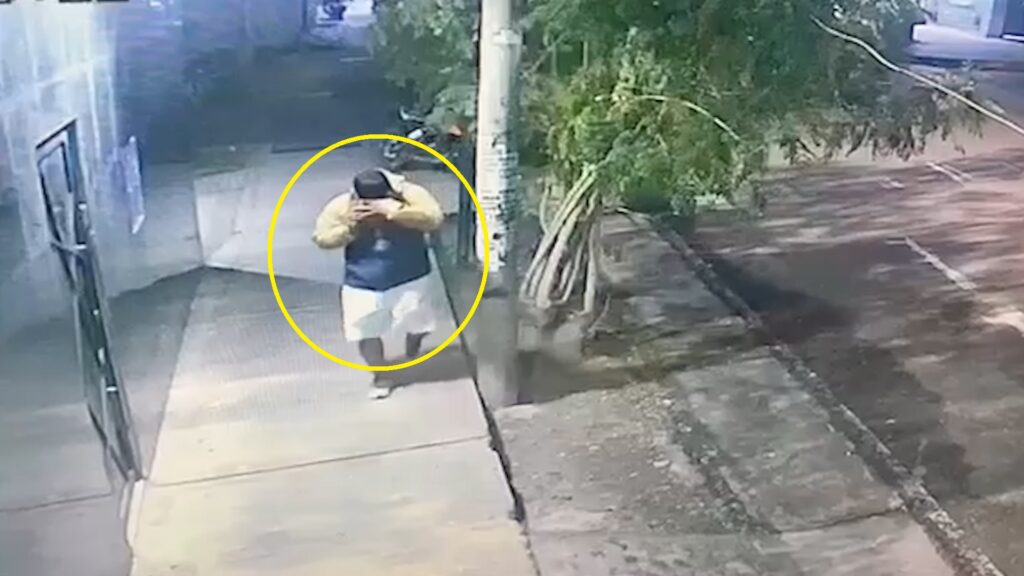 Delincuentes roban motocicleta KTM en lar urbanización Los Pinos de Tarapoto