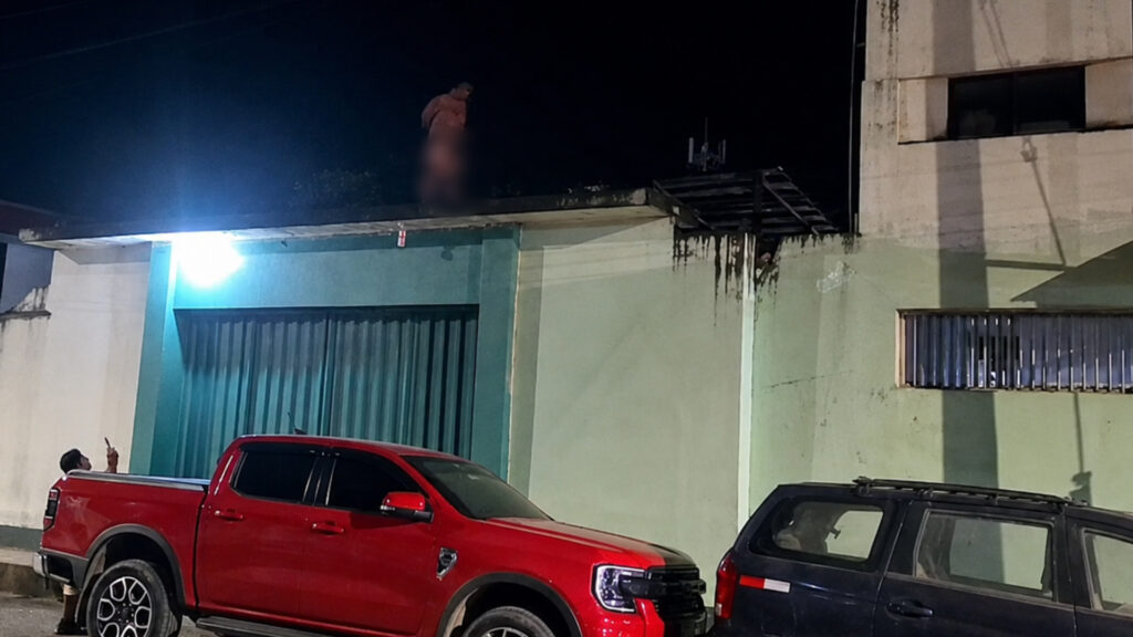 Sujeto intervenido trató de escapar desnudo de la Comisaría de La Banda de Shilcayo