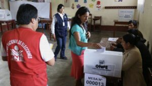 Ley electoral reduce exigencias para que partidos conserven su inscripción