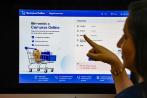 Ejecutivo regula el uso de correos institucionales en el Estado y restringe su uso para redes sociales, compras o fines personales