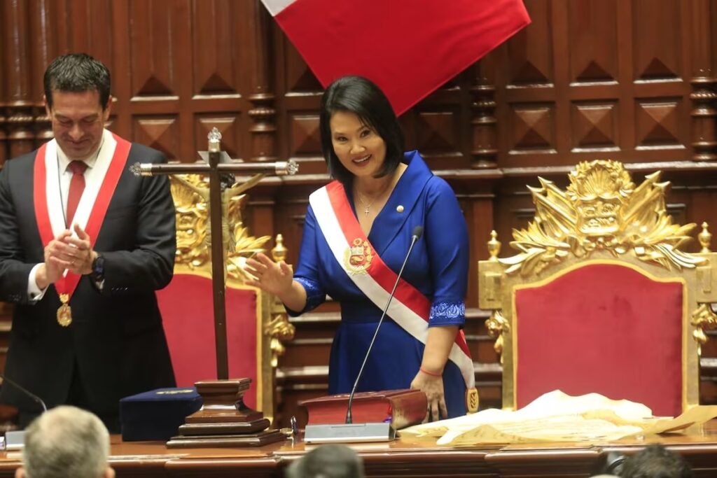 Keiko Fujimori anuncia aumento del sueldo mínimo a S/ 1,300 y bono para mypes