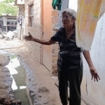 Aguas residuales invaden viviendas tras colapso de desagüe en Cacatachi