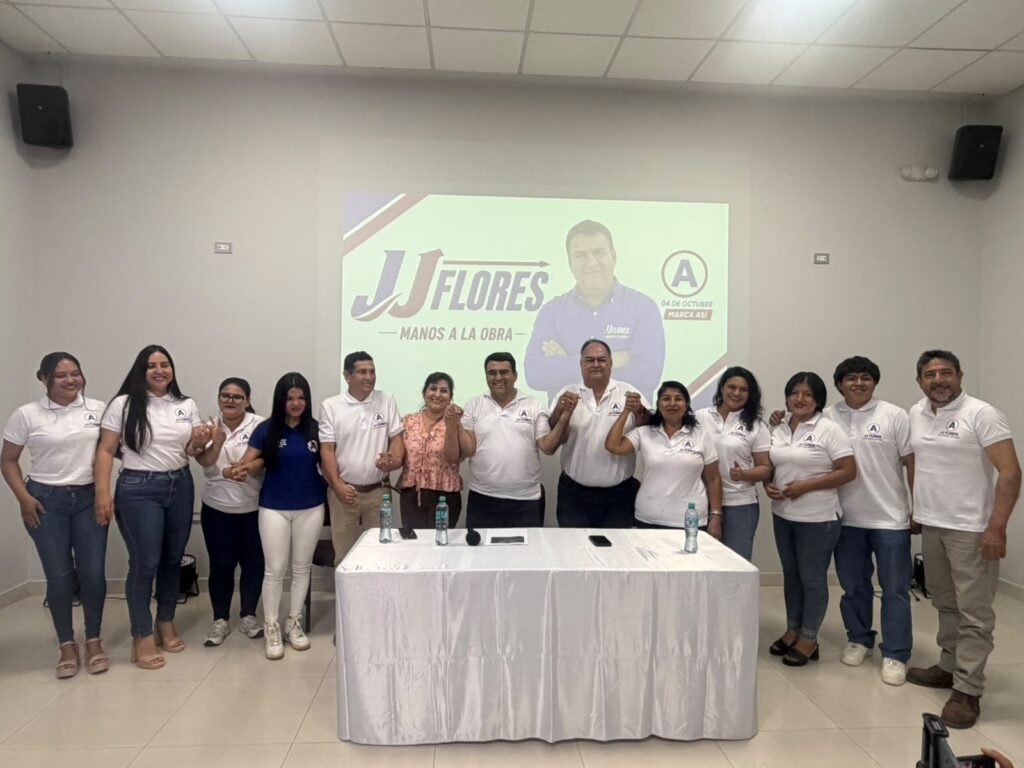 Ingeniero Juan José Flores presenta plan integral para modernizar la provincia de San Martín y oficializa a su equipo de trabajo