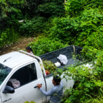 La carretera vuelve a advertir: Camioneta se despista en el km 30