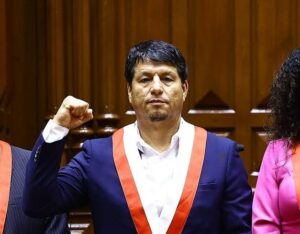 Comisión de Ética abre investigación contra diputado Julián Pérez por presunta agresión a su expareja