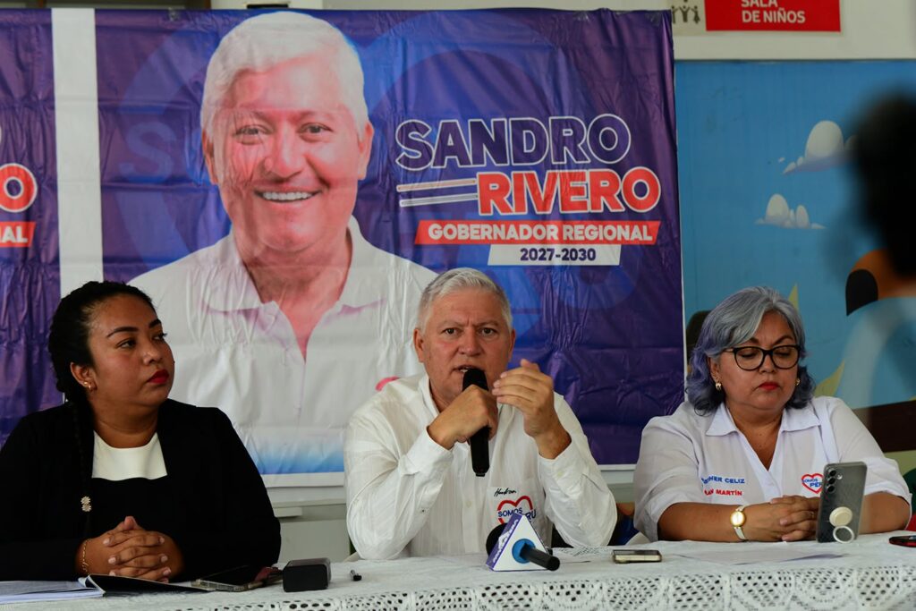 Sandro Rivero denuncia ataques de una “mafia corrupta” para afectar su candidatura