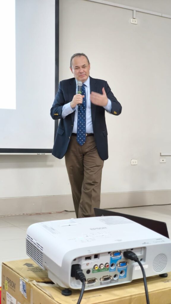 SENADOR VÍCTOR NORIEGA GESTIONA CONFERENCIA MAGISTRAL Y CONVENIO PARA FORTALECER LA FORMACIÓN UNIVERSITARIA EN SAN MARTÍN